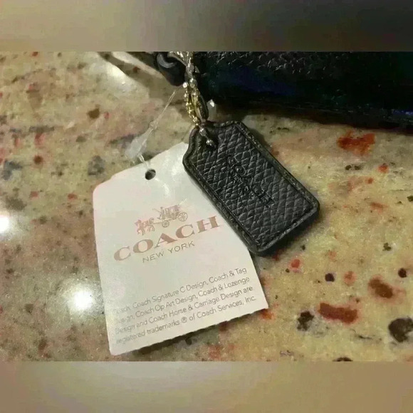 Coach Corner Zip Wristlet Wallet Pebbled Black Leather NEW WITH TAGS - Picture 3 of 11